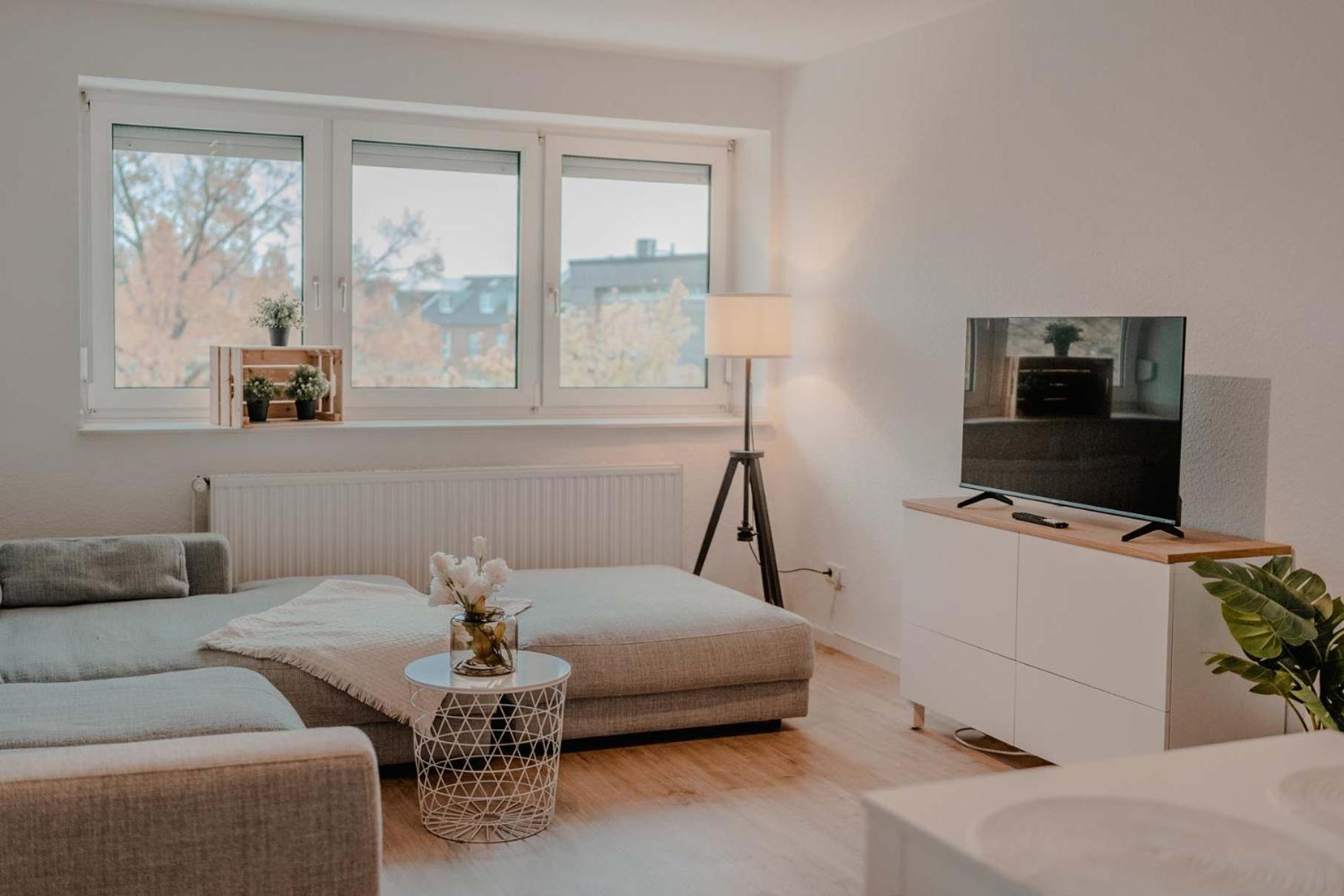 Apartment Mit Kueche, Arbeitsplatz Und Xxl Sofa Neuss Exterior foto